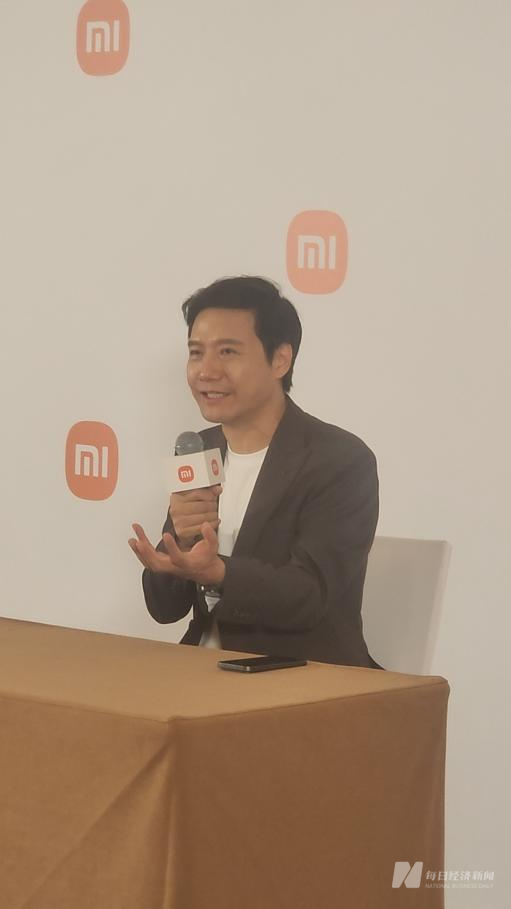 雷军谈小米竞争：与苹果竞争漫长，国产汽车应共进