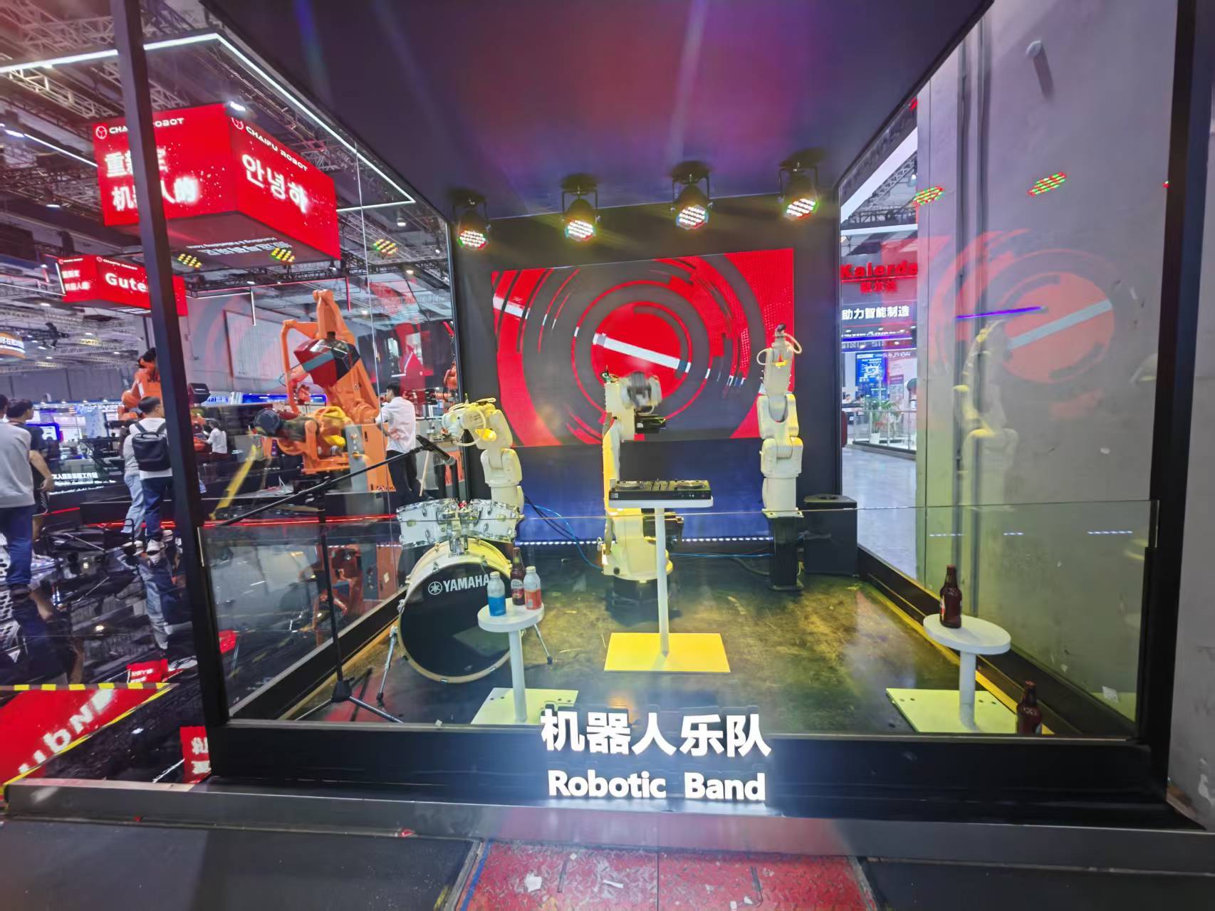 2025工博会直击：AI机器人应用加速，厂商预计增速超50%