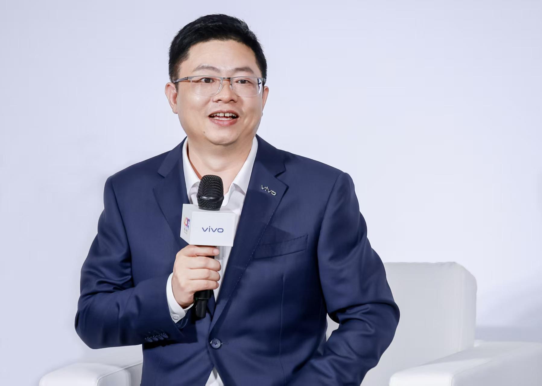 手机AI新趋势：苹果vivo等厂商聚焦轻量化端侧大模型