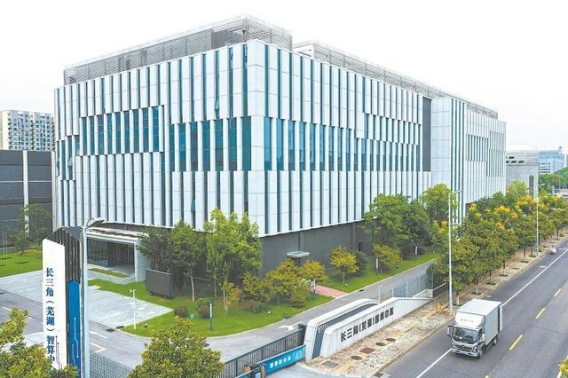 大模型赋能工业：从车间到智能化的突破之路