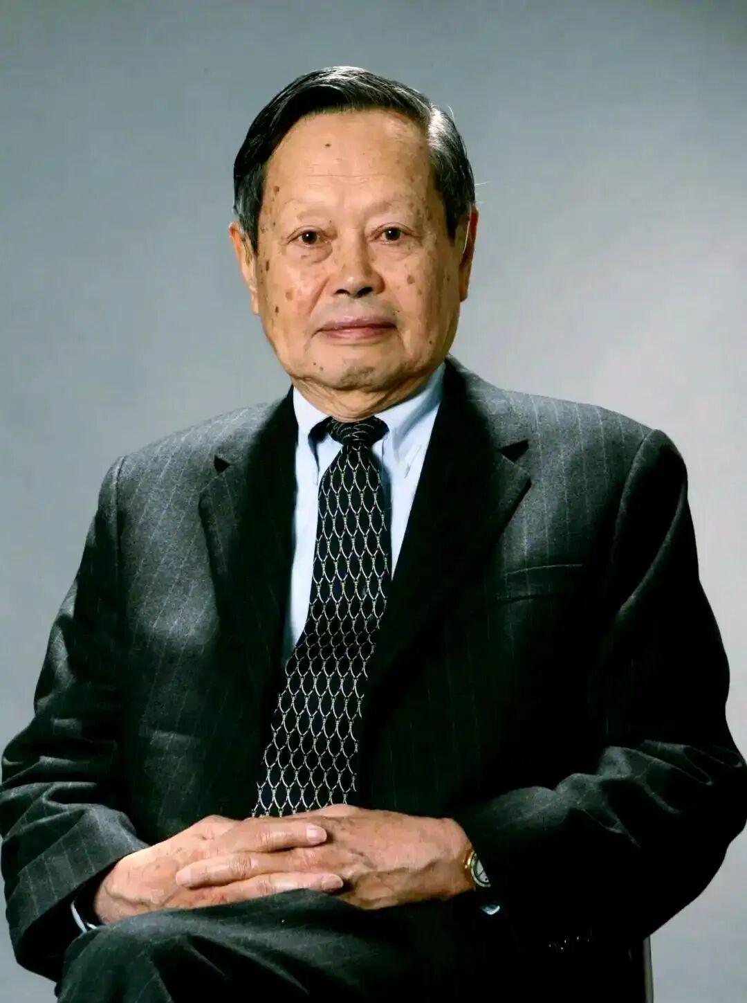 独家|何祚庥院士谈杨振宁先生：超越世俗话题的科学丰碑