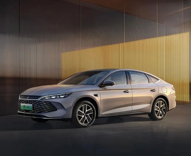 比亚迪2026款秦L DM-i