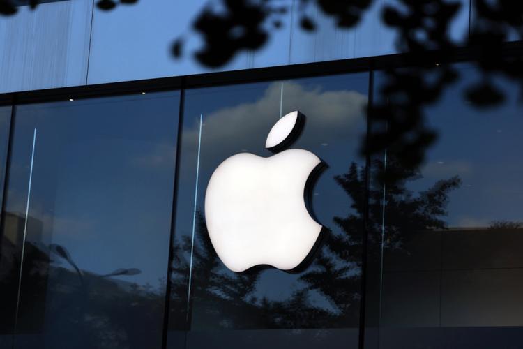 苹果或为MacBook Air、iPad Air等设备升级OLED屏幕，新品亮点抢先看