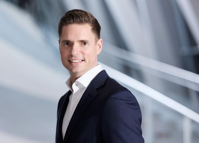 奔驰史上最大规模产品发布：全新纯电CLA上市，坚守战略目标