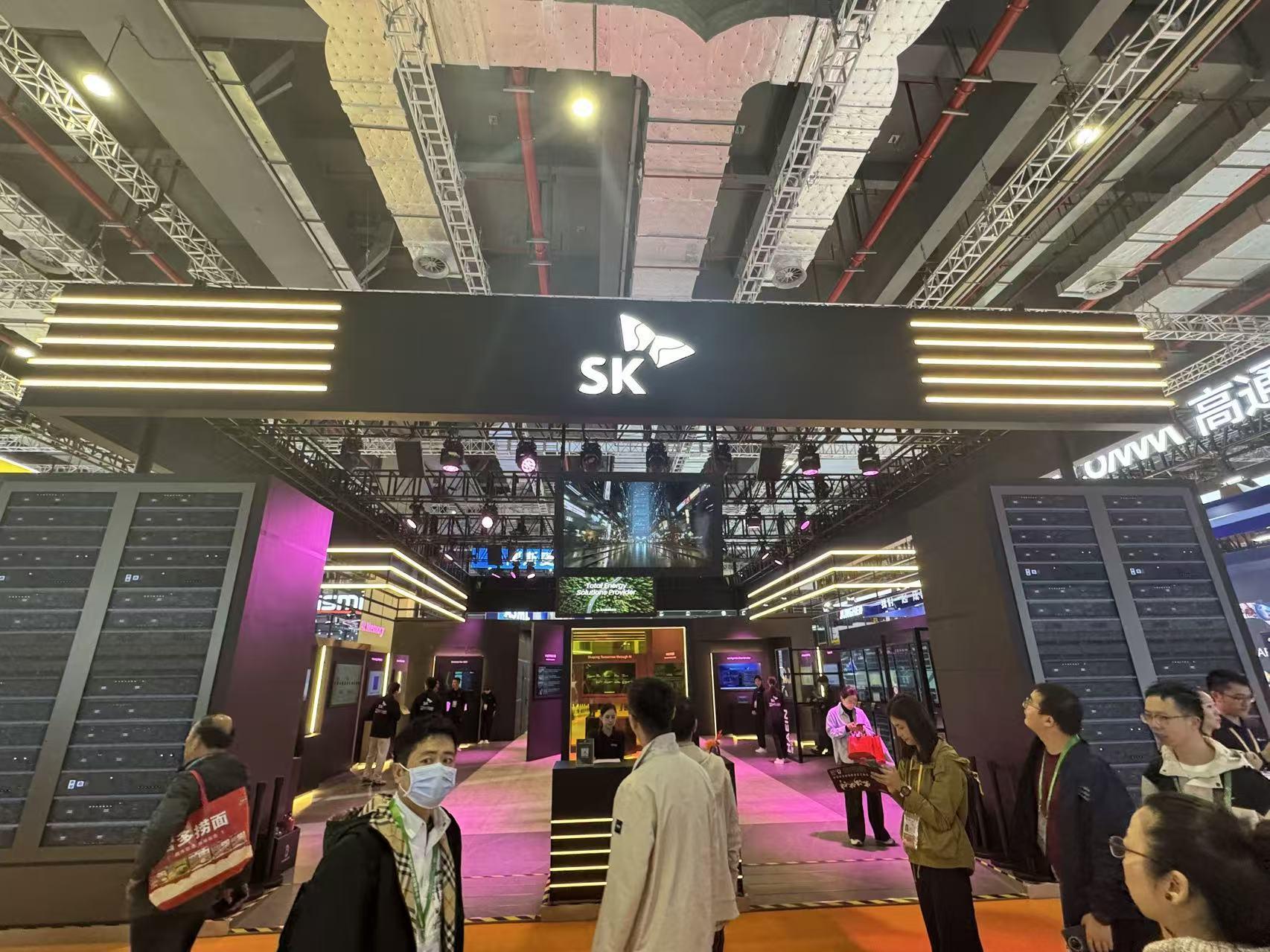 进博会半导体盛宴：ASML、AMD、高通等巨头齐聚展示前沿科技