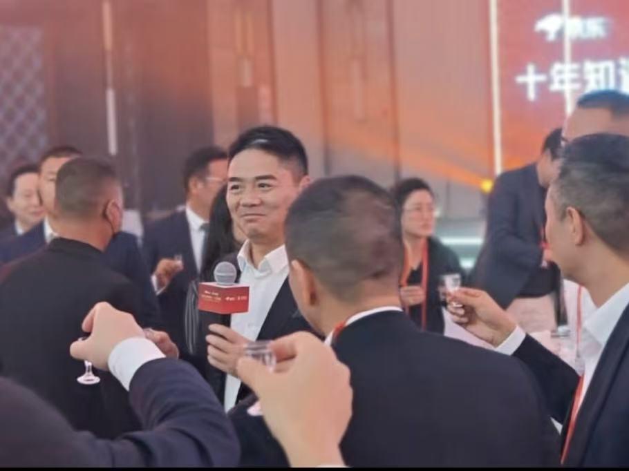 京东集团创始人刘强东宣布外卖独立APP