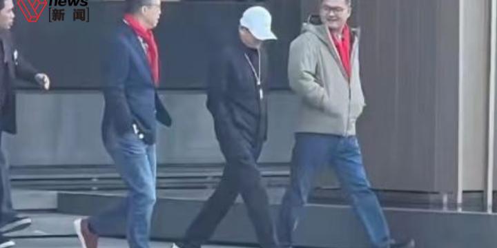 马云现身蚂蚁园区佩戴工牌，或与AI战略布局有关