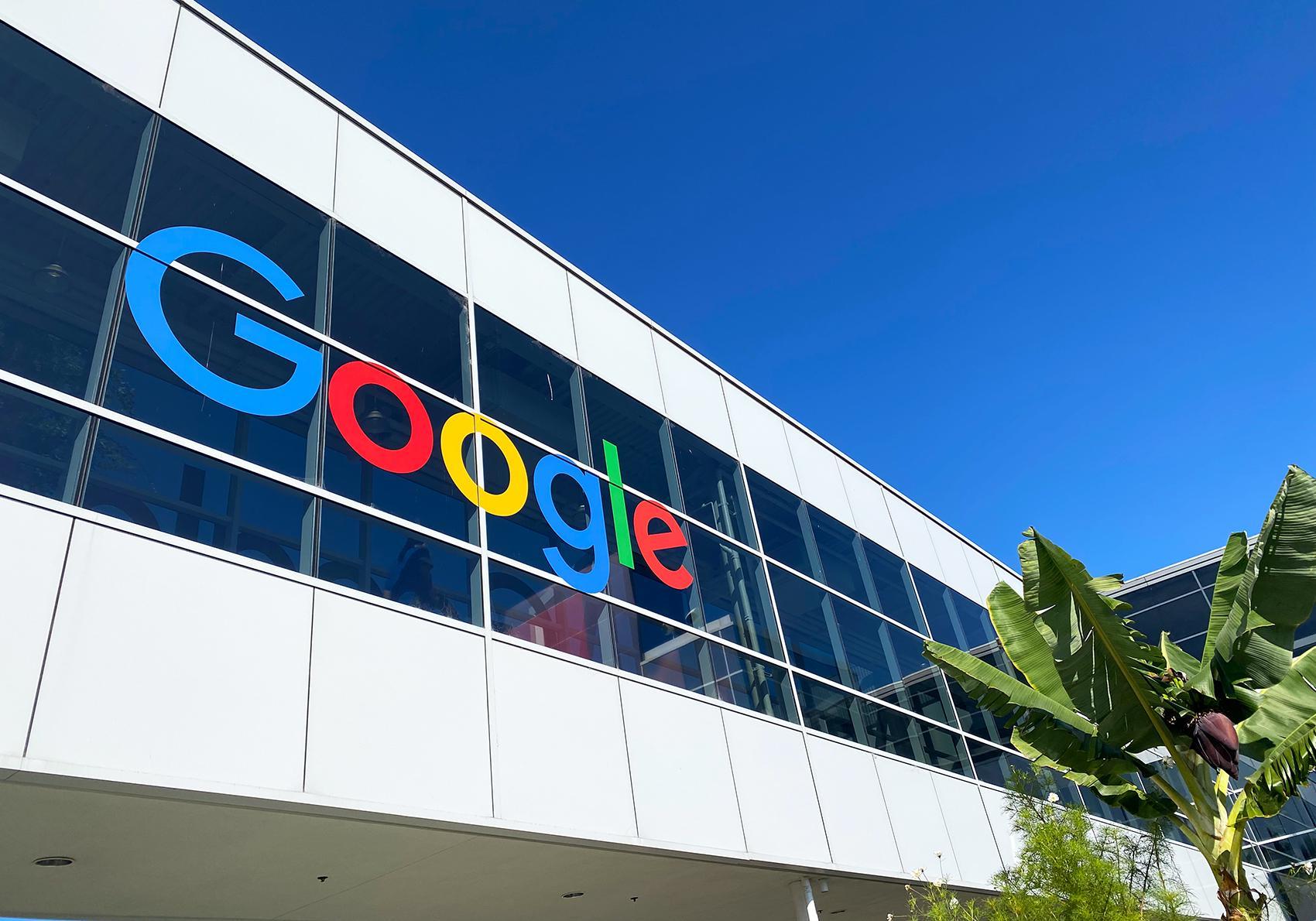 谷歌Gemini 3正式发布：推理能力突破，多模态与编程能力全面升级