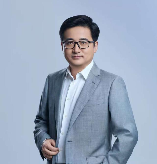 智行元年·比亚迪李云飞：整车智能引领未来汽车竞争新格局