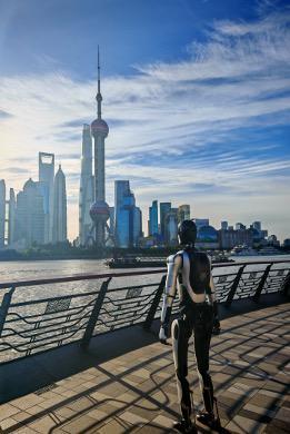 人形机器人远征A2：从苏州到上海跨省行走的技术挑战与突破