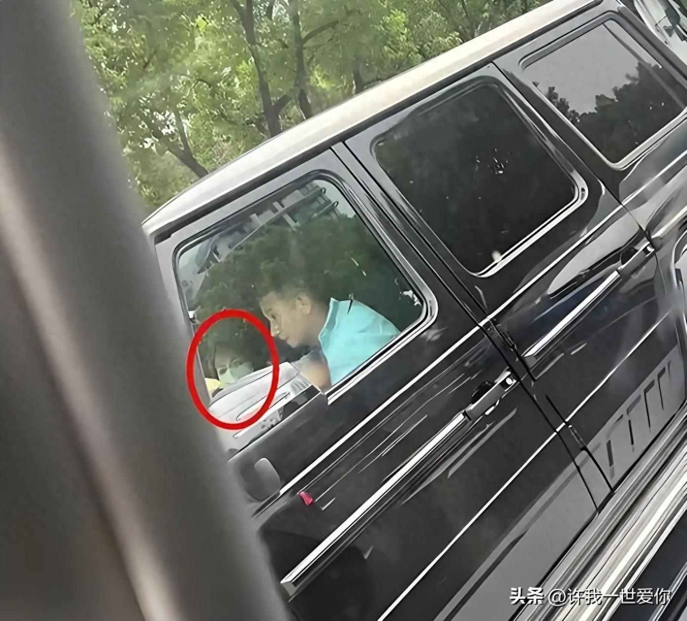 文章大G副驾疑现姚笛，旧情复燃引热议：重逢真相几何？