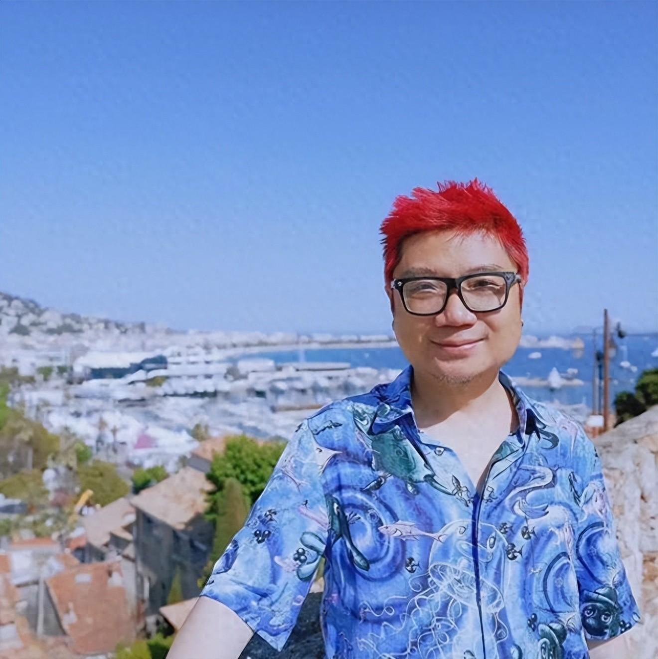 程青松朋友圈揭秘：刘晓庆力挺，田海蓉资助，黄晓明庆生