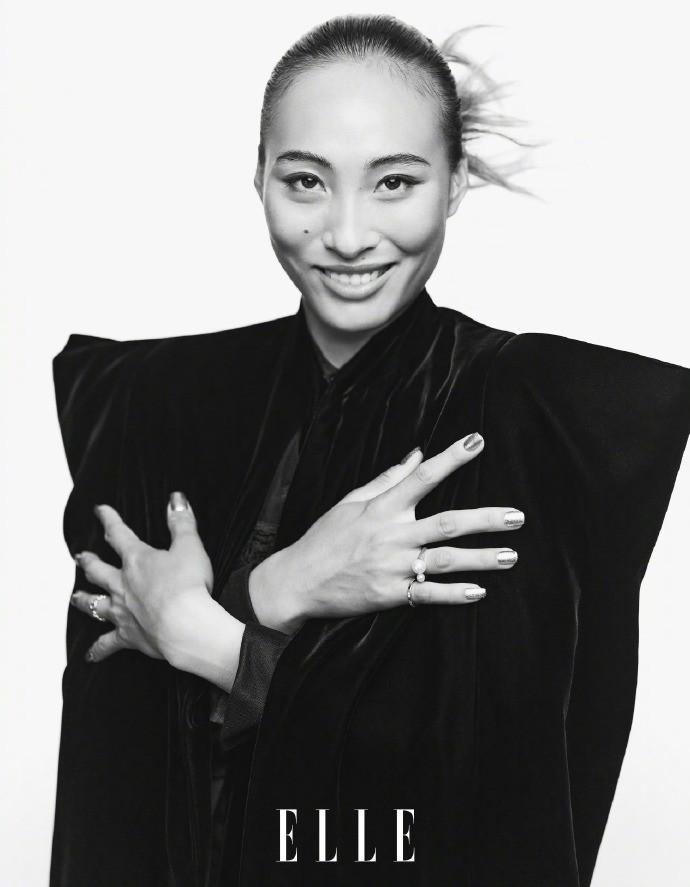 郑钦文登《ELLE》封面，五大女刊四本已集齐