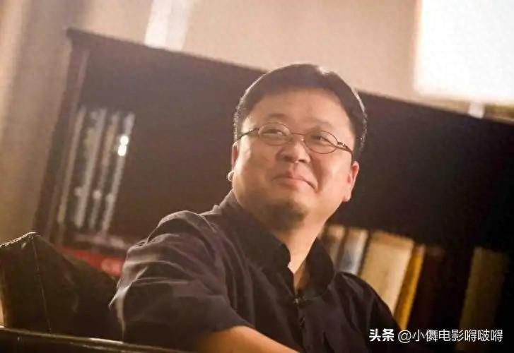新华社、人民日报接连发文，只字不提罗永浩，却句句暗挺罗永浩