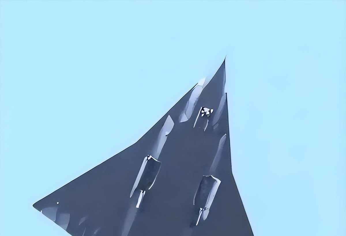 歼-35总师揭秘：传统战机研发痛点与模块化革新