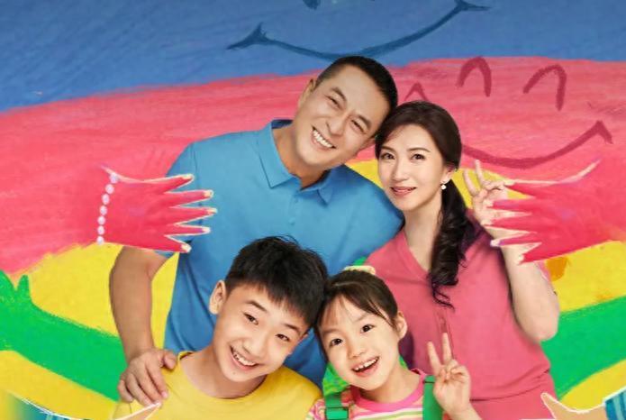 《欢乐家长群2》：小学生却要演CP成对，是谁的三观出现了问题