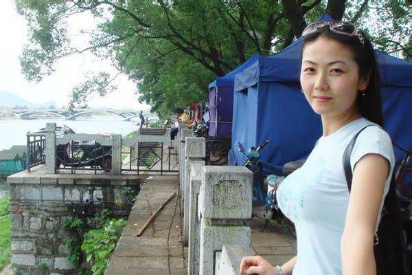 2010年柳州女神莫菁不雅照事件始末及后续发展