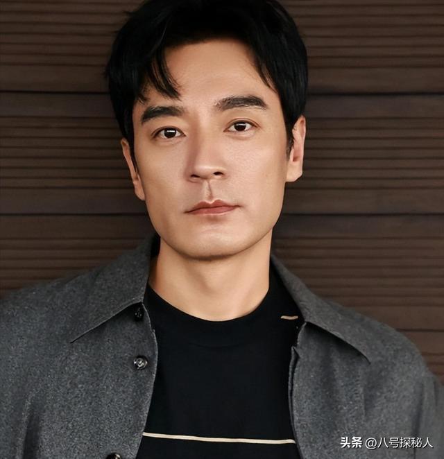 他娶过郝蕾，爱过王珞丹，负了殷桃，38岁时竟又娶了小十岁的师妹