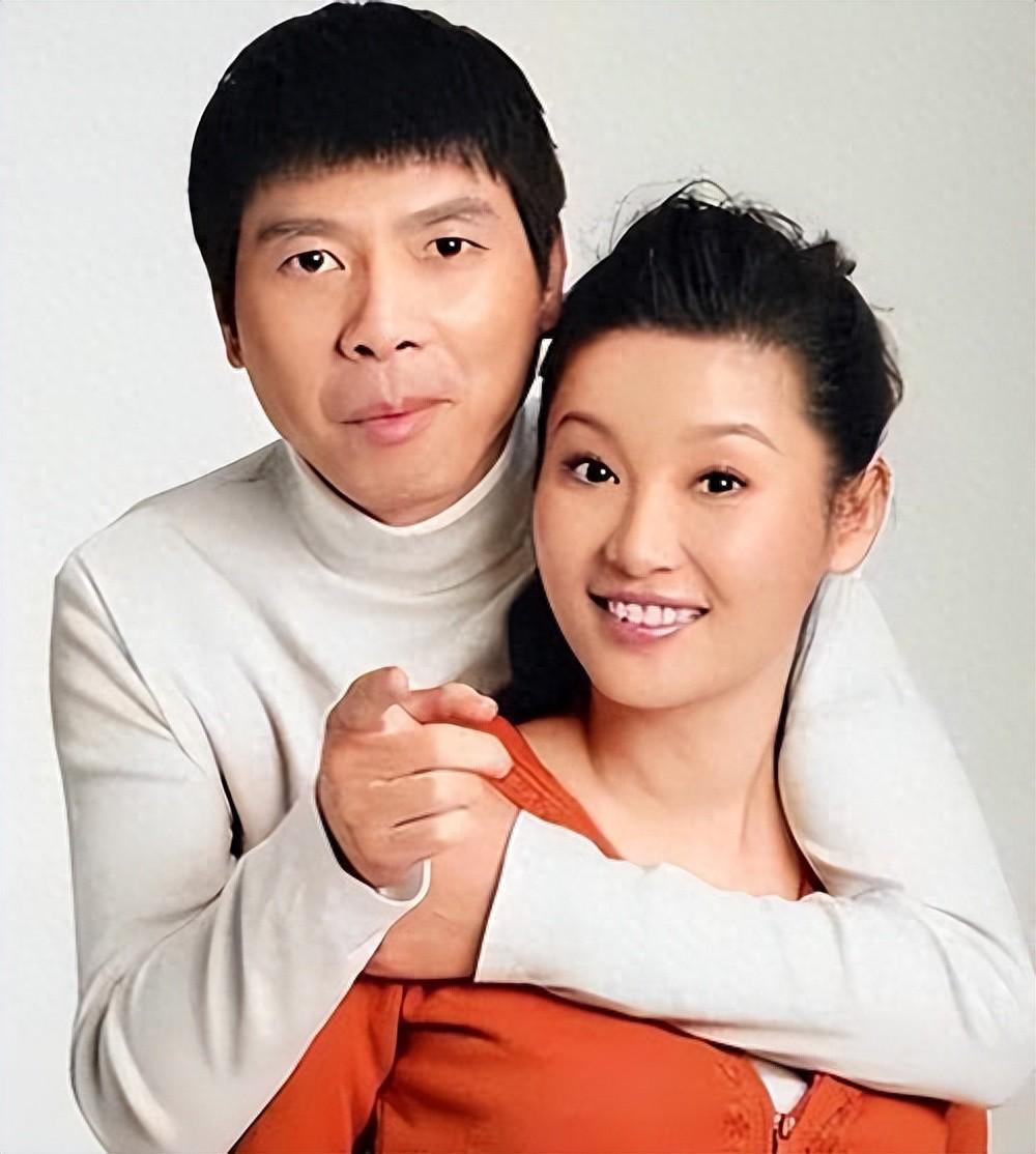 58岁徐帆霸气回应离婚传闻，19岁养女徐朵力挺家庭