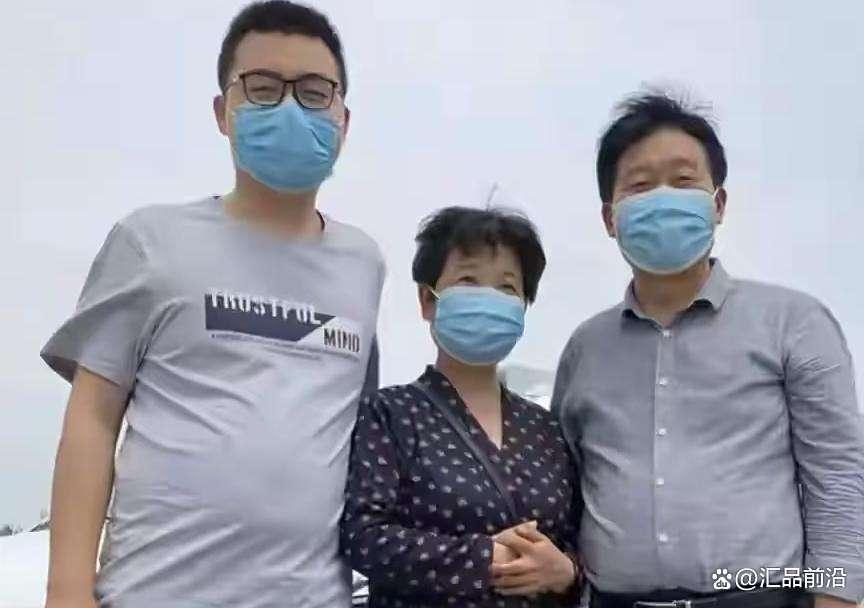 许妈直播披露新进展：郭威经济遇阻，田静泪洒直播间，真相追寻路在何方