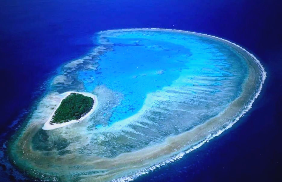 中国成功收复南海第一大岛礁，面积超8400平方公里，周围全是宝藏