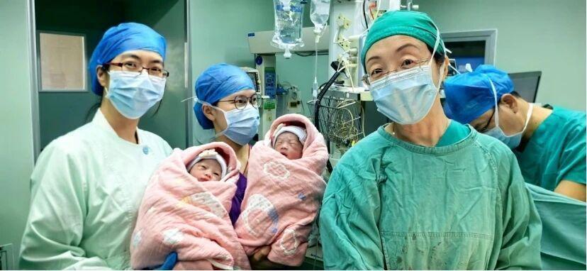 广东56岁高龄产妇成功诞下双胞胎，创省内新纪录