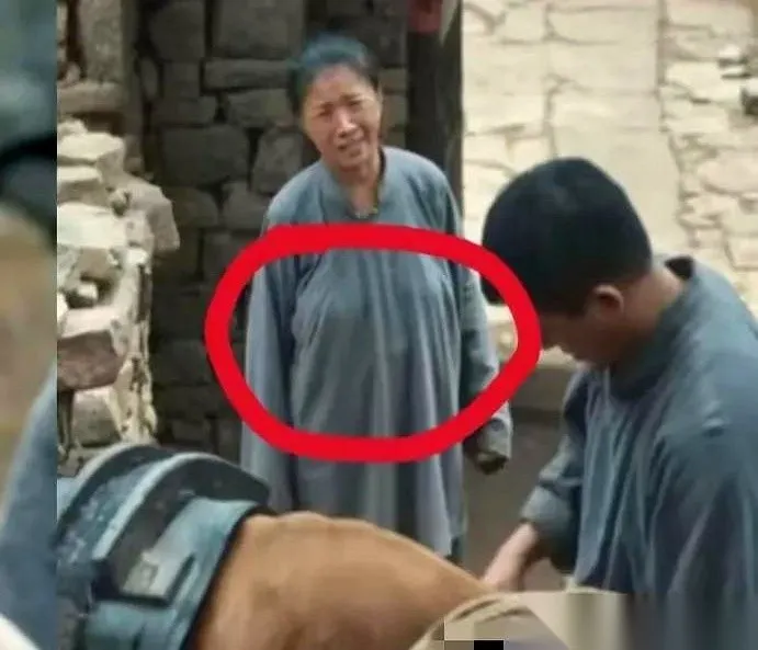《生万物》迟蓬演绎大脚娘：细节成就经典，演技碾压流量
