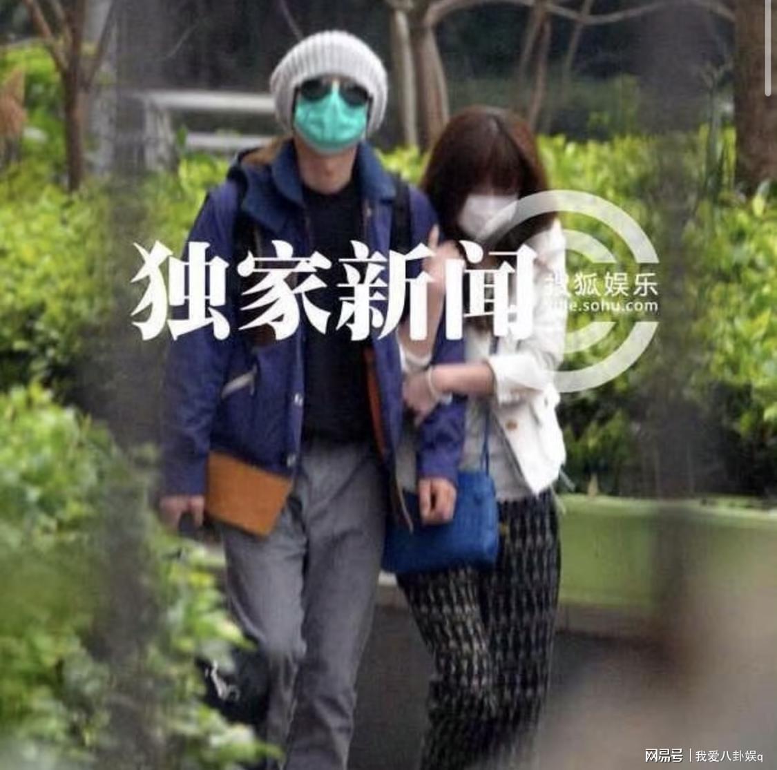 文章近况曝光：低调现身吉林，与路人亲切合照显亲和