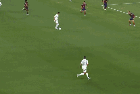 孙兴慜世界波破门