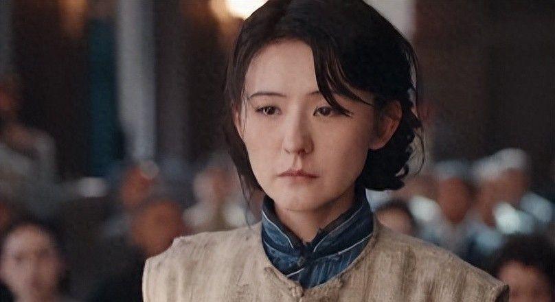 成毅《赴山海》VS白敬亭《不眠日》：演技与口碑的深度对比