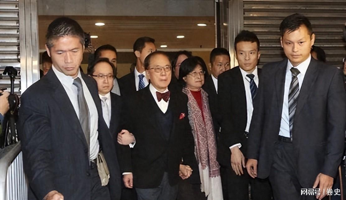 从特首到阶下囚：曾荫权七年治港路为何以20个月刑期收场