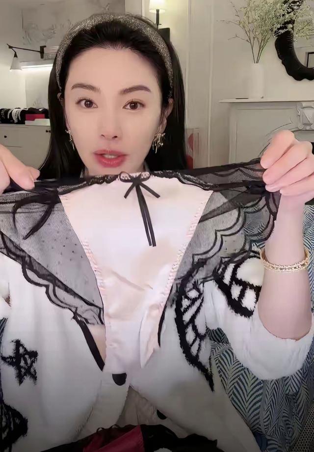 张雨绮直播带货内裤引爆热议，真实人设圈粉无数