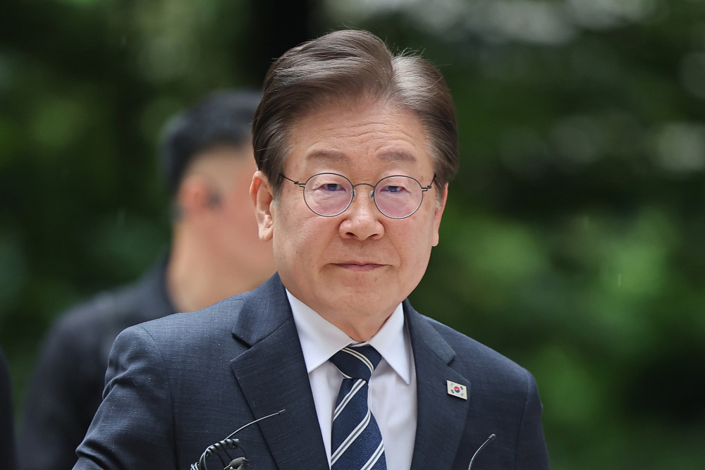 韩外长闪电访华打破惯例，李在明力邀中方出席APEC峰会