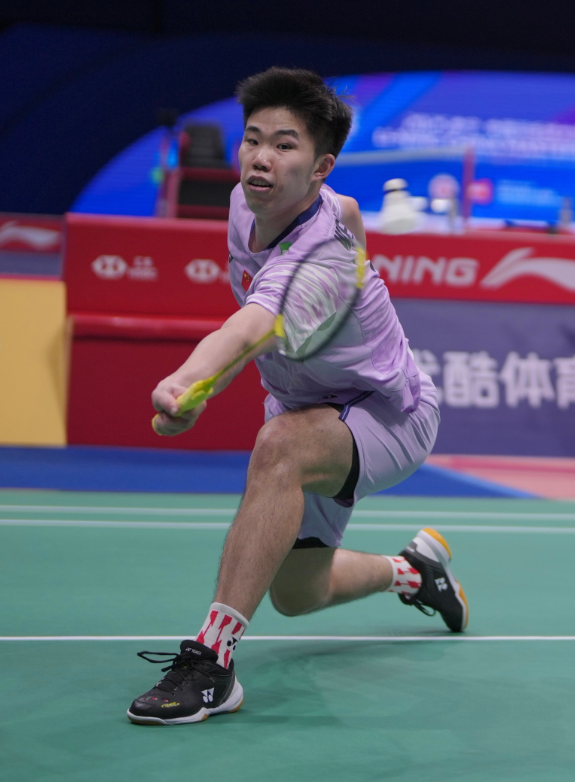 翁泓阳2-0横扫世界第10 晋级中国大师赛男单决赛冲冠