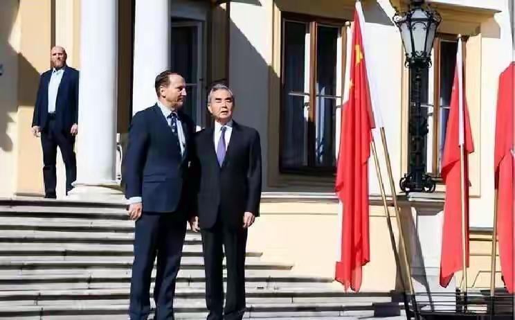 中波合作新突破：波兰获稀土供应，欧盟美国羡慕
