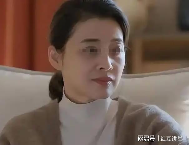 妻子新任市委书记，回乡探亲揭露村霸恶行