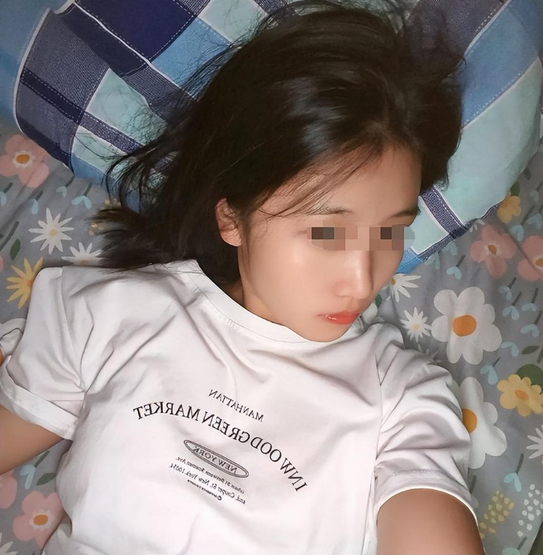 大学女生宿舍床太大愁哭，网友：这条件多少人求之不得
