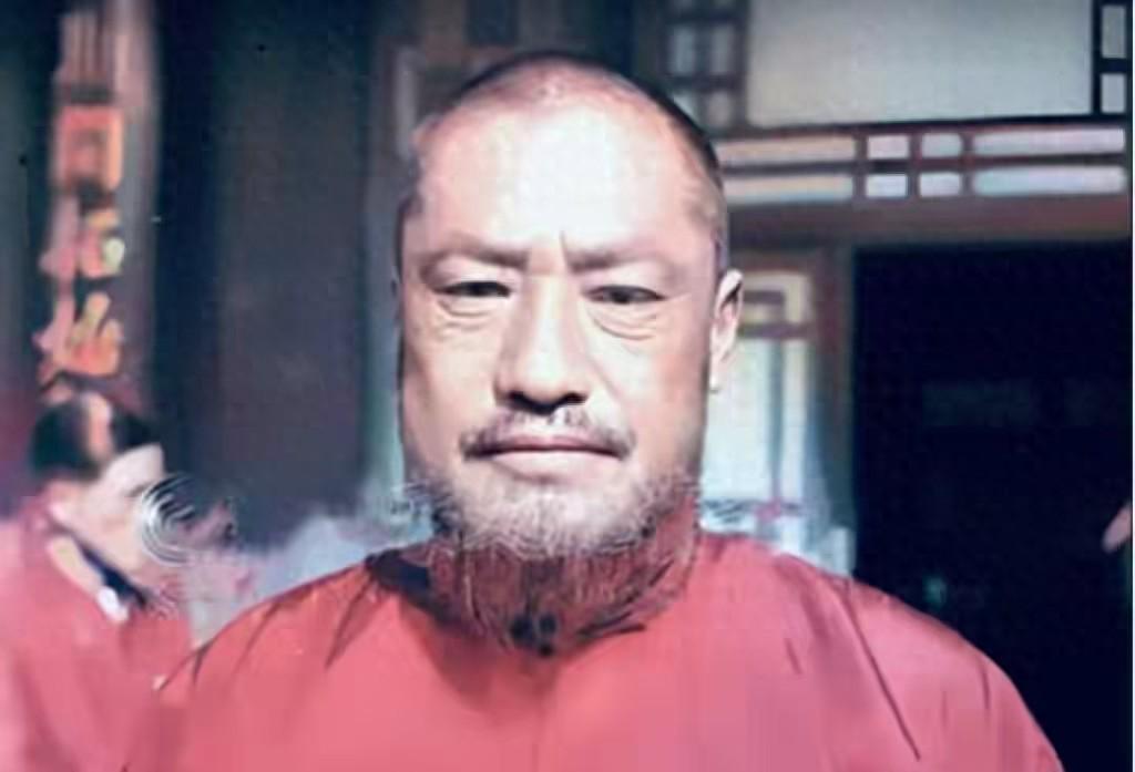 这就是马步芳的真实相貌，面露凶光荒淫好色，72岁死在沙特
