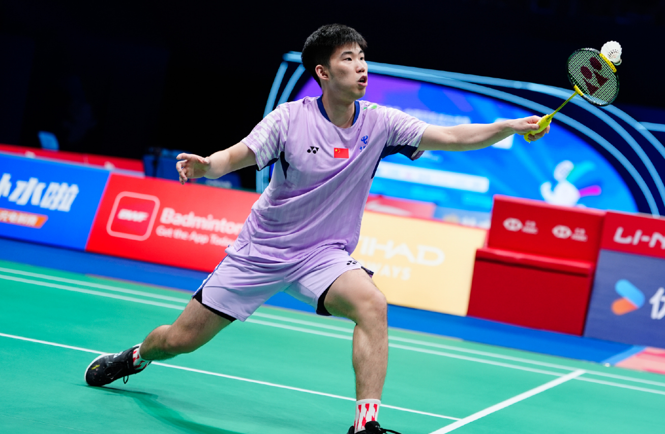 翁泓阳2-0横扫林俊易，中国大师赛夺冠引热议