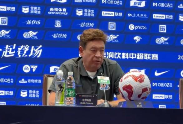 斯卢茨基谈申花平局：最后时刻丢球痛心，争冠主动权旁落