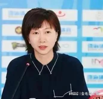 赖亚文退休后谁掌舵排管中心？李珊或成女排复兴关键