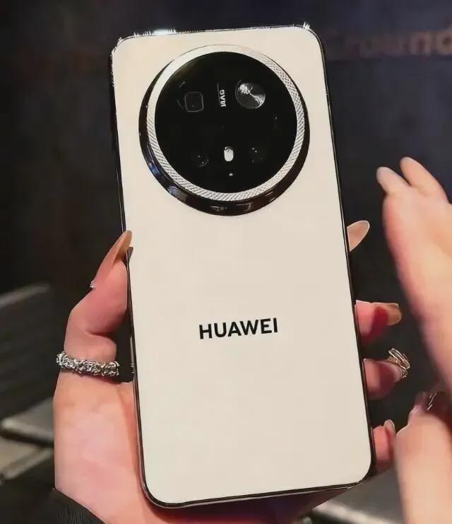 华为Mate80RS非凡大师设计图