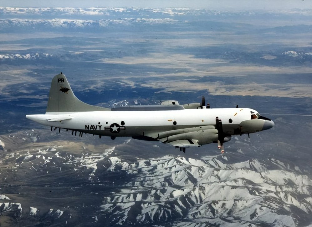 2001年南海撞机事件全回顾：美军EP-3E迫降中国机场的经过