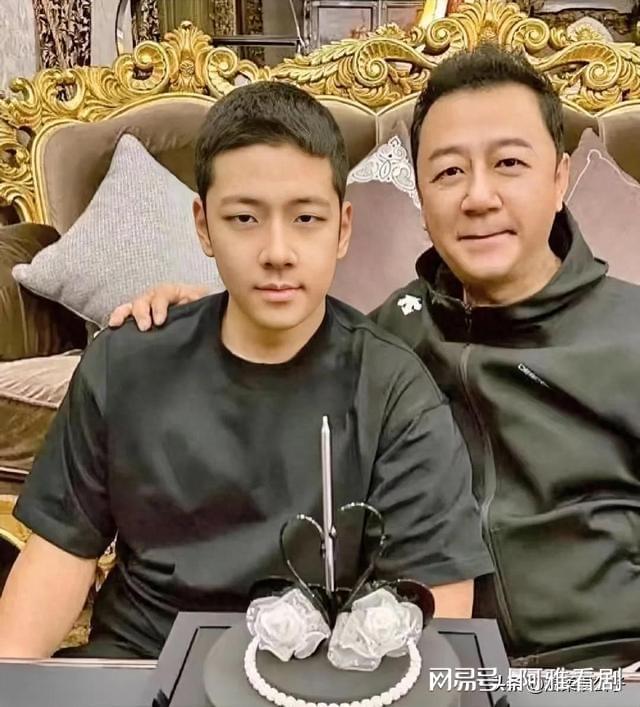 林志颖长子Kimi逆袭成1米80帅哥，两个弟弟颜值同样出众