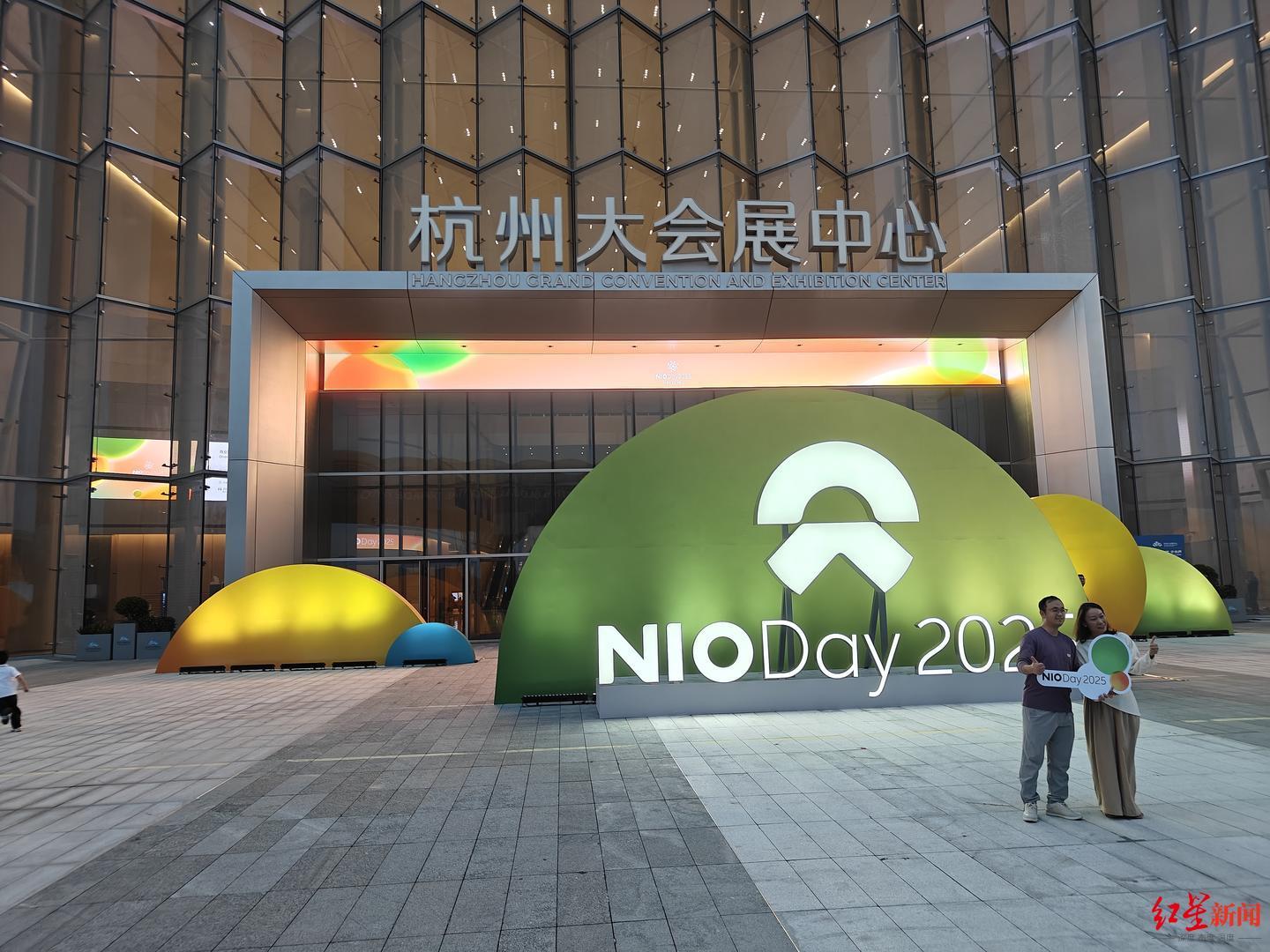 蔚来新ES8降价1万，李斌称不参与订单‘虚高’竞争