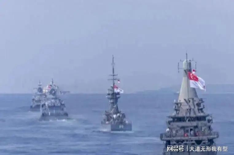 若波兰封锁中欧班列，中国海军封锁其商船是否可行？