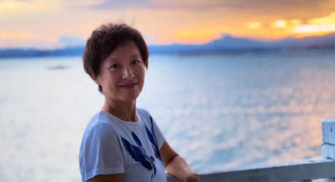 徐露辟谣天价彩礼与外貌争议，分享真实婚姻生活