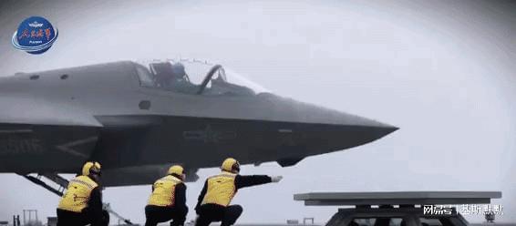 福建舰电磁弹射震惊美媒：中国航母技术超越美国引发热议