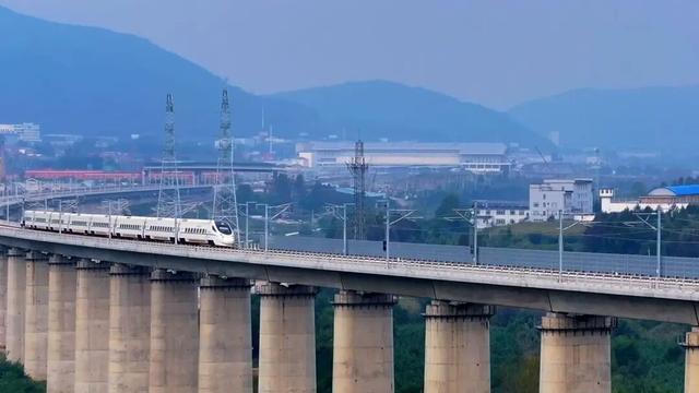 吉林省沈佳高铁沈白段9月28日正式通车