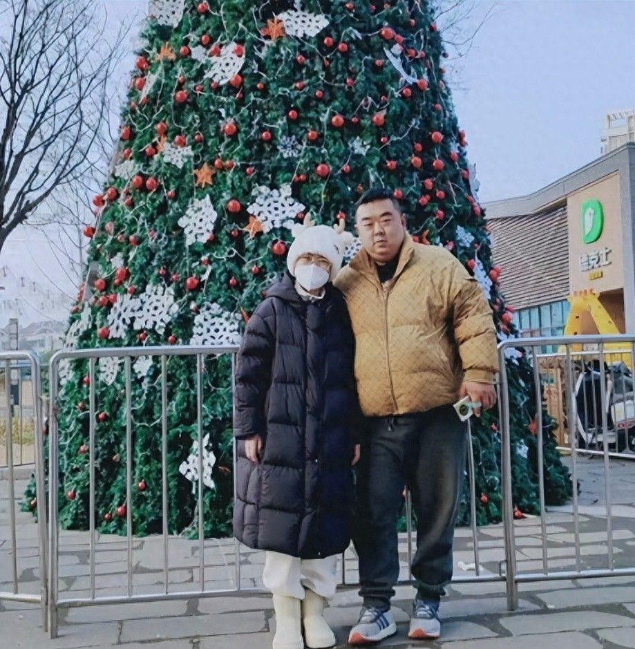 38岁江苏女教师梁娇离世，丈夫早逝仅百天，7岁女儿何去何从